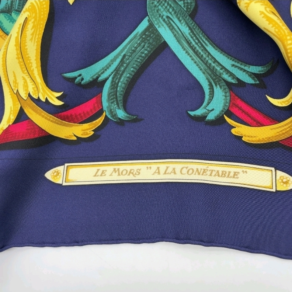 Authentic Hermes Carré 90 LE MORS A LA CONETABLE Navy Silk Scarf W/Box - Picture 15 of 16